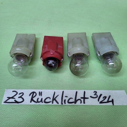 Rückleuchte Lampenträger und Platine wechseln