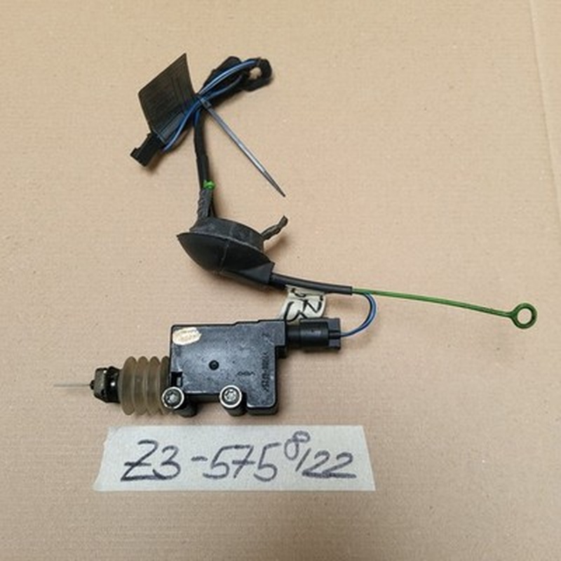 BMW Z3 Tank Deckel Öffner ZV Stellmotor Stellantrieb Tank Klappe 8410575