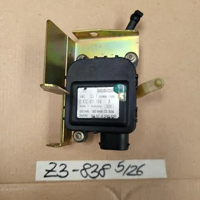 BMW E46 + Z3  Klimaanlage Stellmotor Klima Antriebseinheit Rechts 8398838