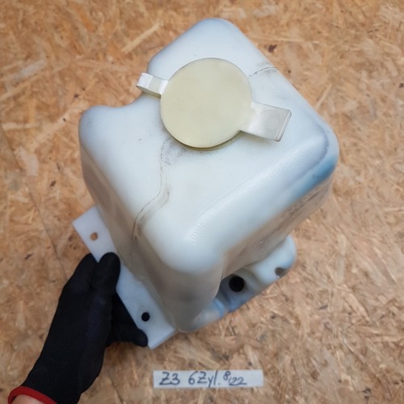 BMW Z3 Roadster Wischwasser Vorrat  Behälter 6 Zylinder  Waschbehälter WiWa Tank