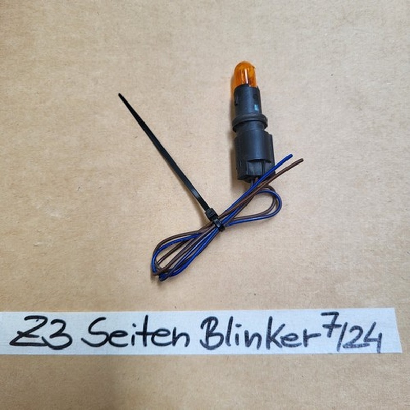 BMW Z3 Seiten Blinker Birne + Stecker Zusatzblinkleuchte im Kotflügel