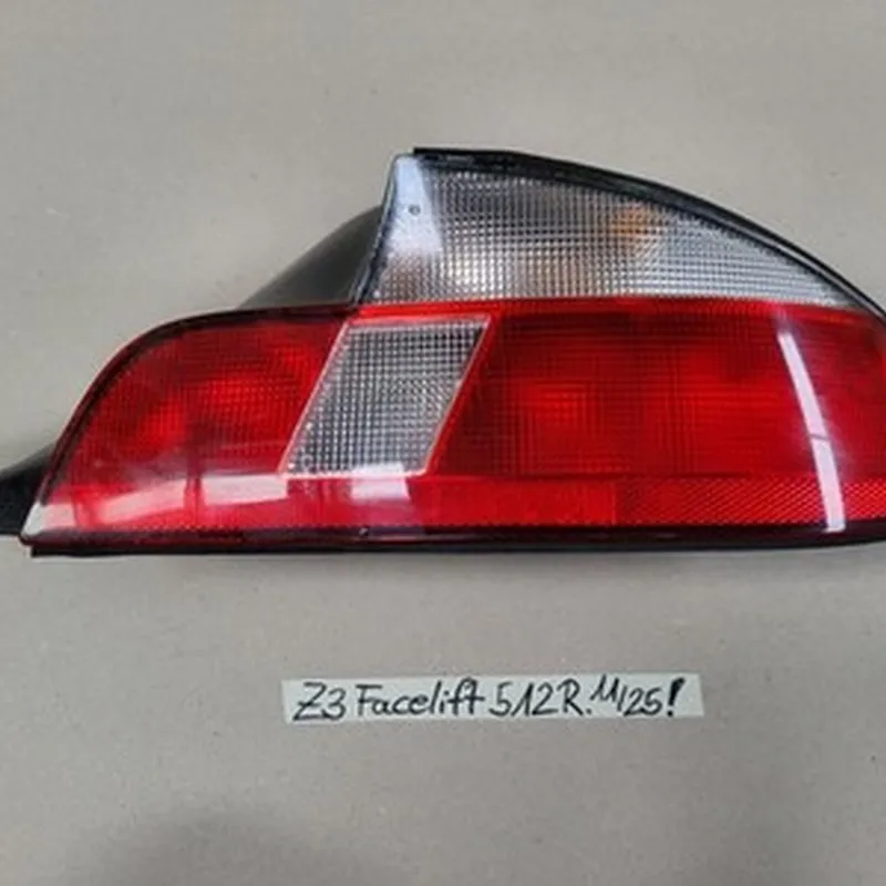 BMW Z3 Roadster Rückleuchte Rücklicht Bremslicht 8384512 RECHT rot weiss Kratzer
