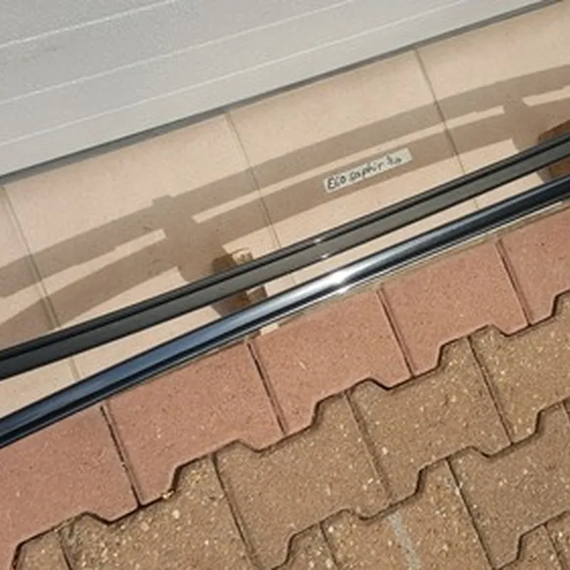 BMW E60 Dach Leiste Dachleiste Zierleiste Dachreling Saphir schwarz RECHTS 