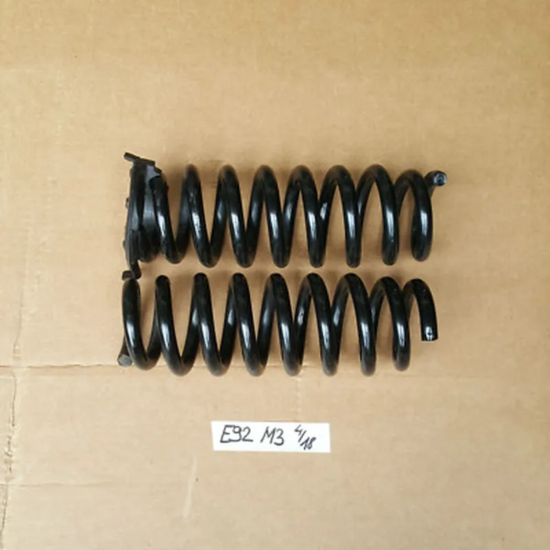 BMW  E92 M3 Fahrwerksfedern Schrauben Spiral Feder HINTEN rechts links 