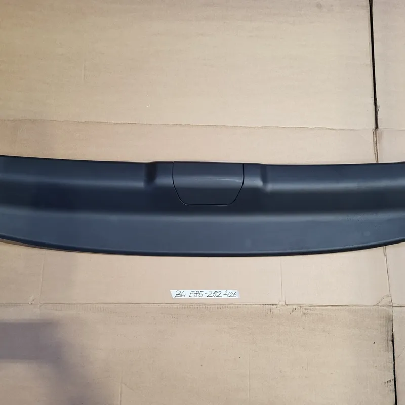 BMW Z4 E85 Roadster Verdeck Blende Leiste innen Windlauf Verkleidung 7056282 