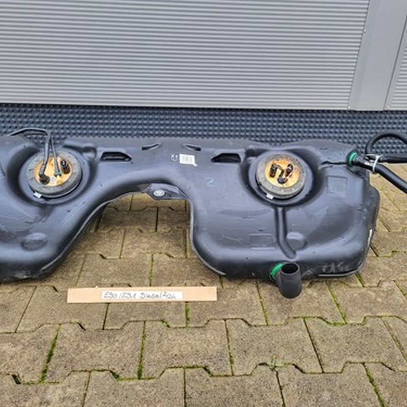 Tank BMW E90 E91 E92 E93 Diesel Kraftstoff Tank 7283802 mit Pumpe
