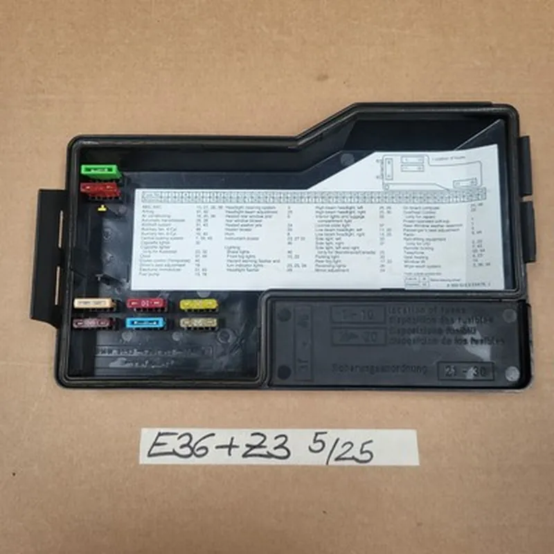 BMW E36 + Z3 Abdeckung Deckel Sicherungskasten 1387613 Sicherungskastendeckel