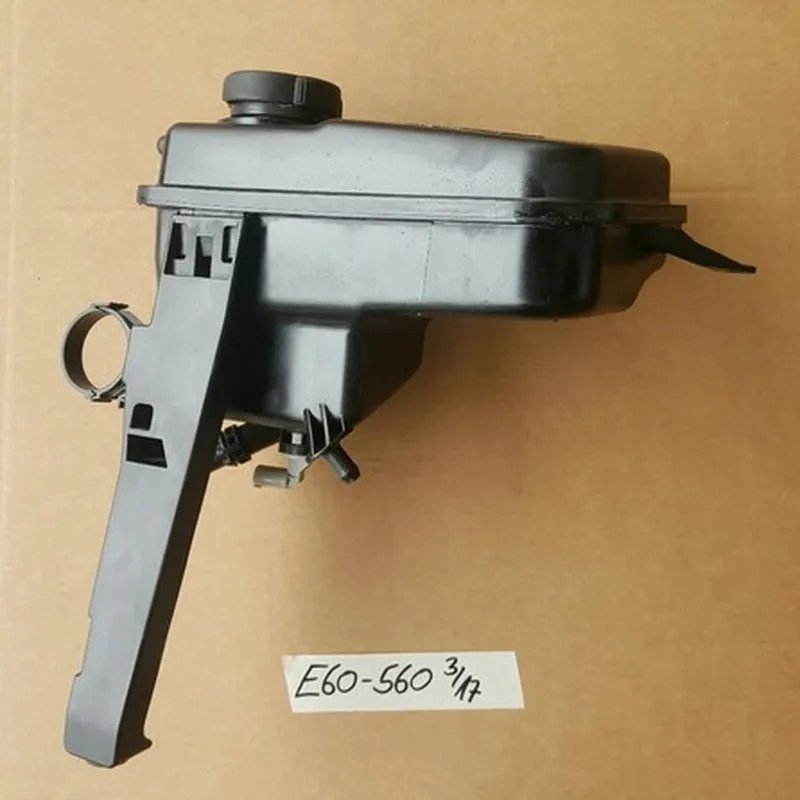 BMW E60 / E61 Kühlwasser Behälter 7785560 Ausgleichsbehälter Kühlmittel  7785013