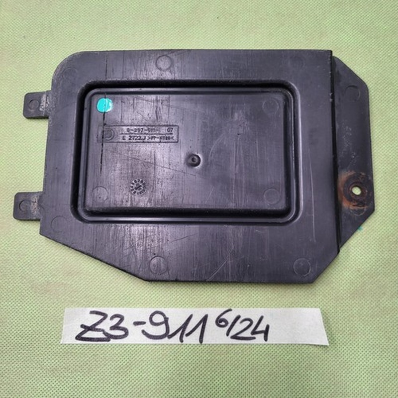 BMW Z3 Roadster Klappe für Unterboden Verkleidung  Unterfahrschutz 8397911