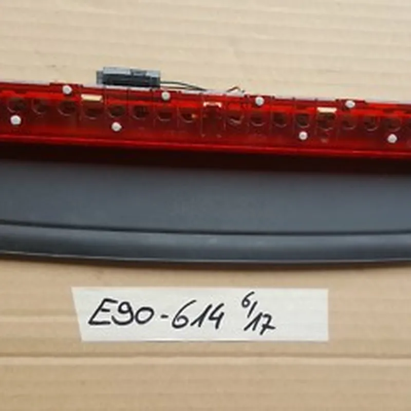 BMW E90 E92 Dritte Bremsleuchte 6946614  Rückleuchte 3. Bremslicht HINTEN