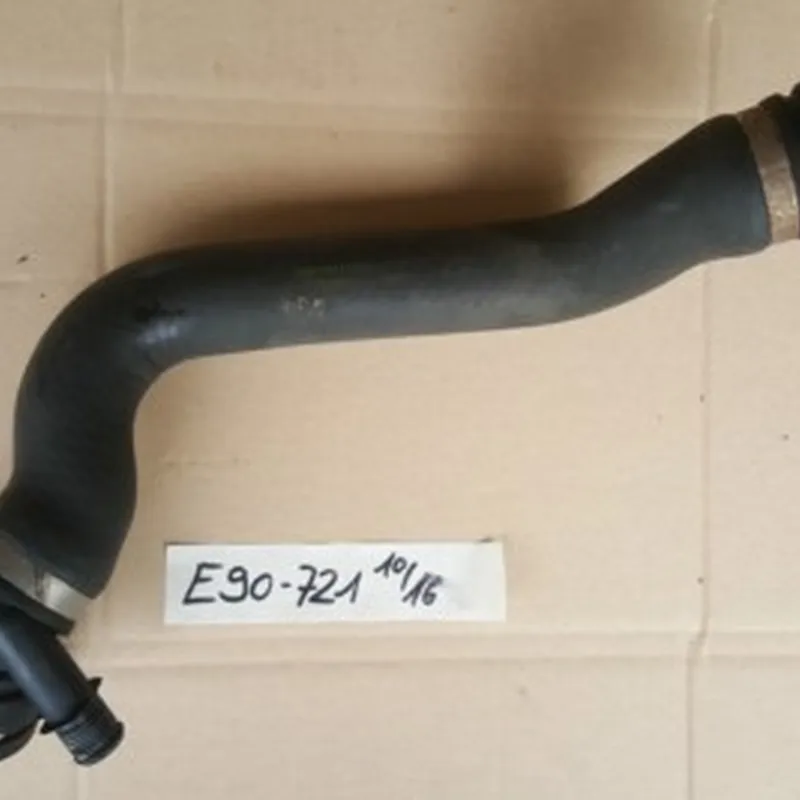 BMW E87 E90 E91 Kühlwasser Schlauch Kühler unten Kühlmittelpumpe 7789721
