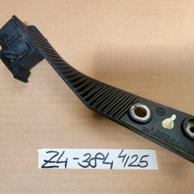 BMW E46 Z4 E85 + E86 Halter  Klimaleitung 9147384 Halterung Motor Klima Leitung