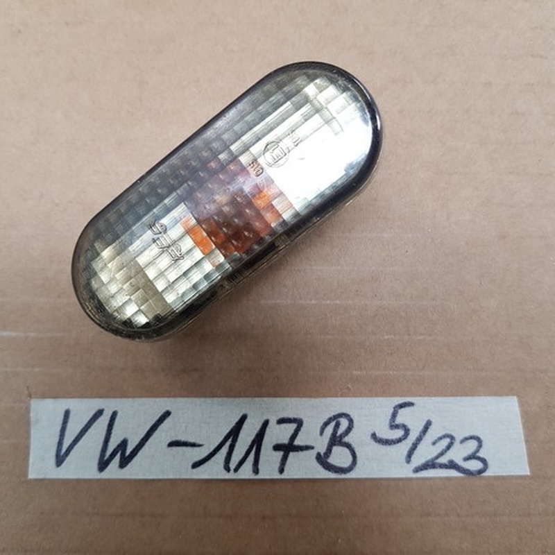 VW Golf III Polo 6N Seat Seiten Blinker  weiß 3A0949117 B