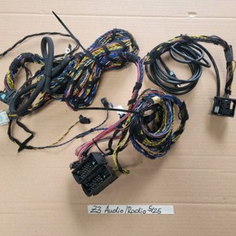 BMW Z3  Audio Kabelbaum HiFi Radio Adapter  Wechsler + Verstärker Kabel 1388889