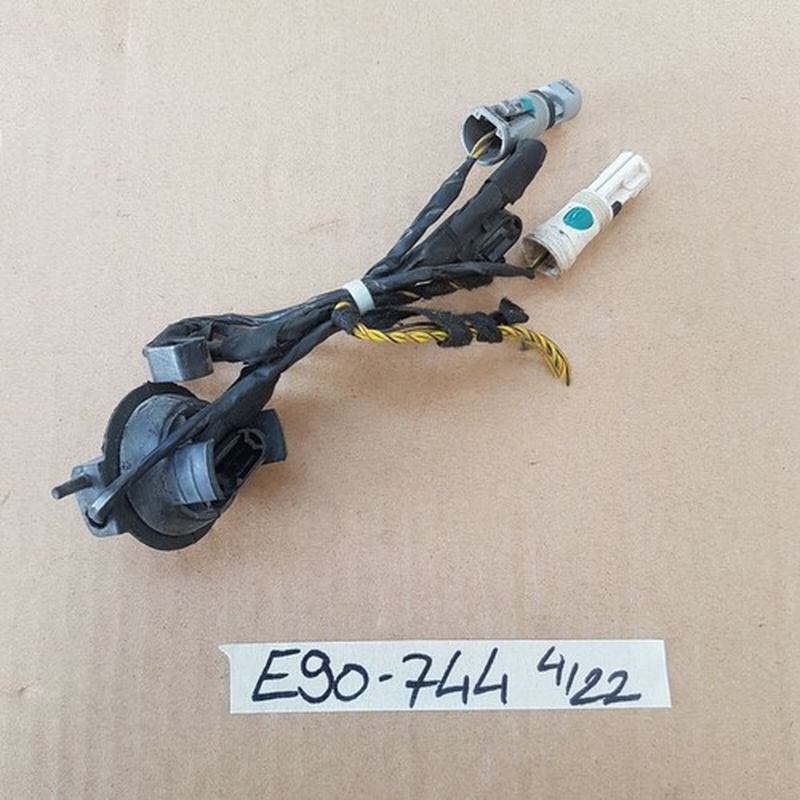 BMW E90 / E91 / E92 / E93 / E81 E82 E87 E88 ABS Gegen Stecker 1393744
