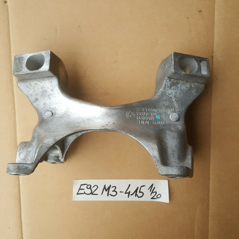 BMW E90 E92 E93 M3 Getriebetragbock 7840415 Halterung DKG Getriebe Träger Halter