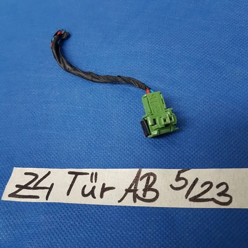 BMW Z4 E85 E86 Stecker für Seiten Tür Airbag-Modul  Kabel abgeschnitten 6905142