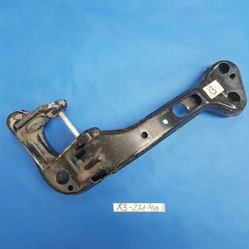 BMW X3 E83  Getriebequerträger Getriebe Halter Träger 3402271