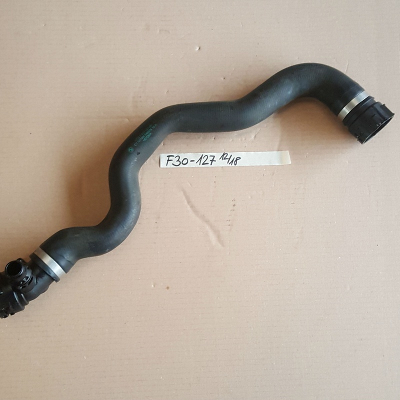 BMW F30 F31 F20 F21 F33 F34 Kühlmittelschlauch Kühler Schlauch Leitung 7811127