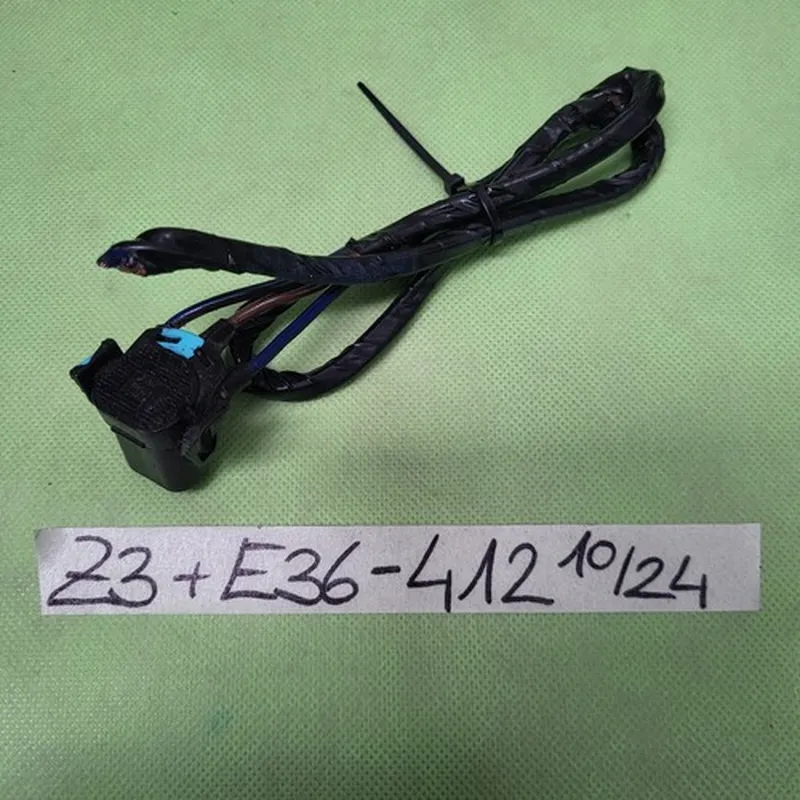 BMW E36 + Z3 Lüfter Gegen Stecker Kabel  Stück Anschluss-Stecker 3 Polig 1378412