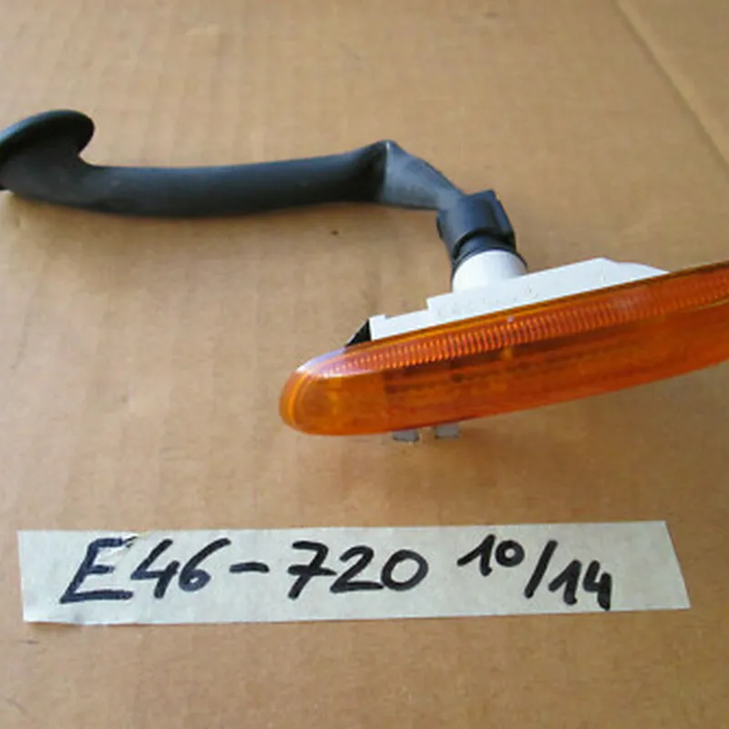 BMW 3er E46 seitlicher Blinker / Zusatzblinkleuchte RECHTS  8370720