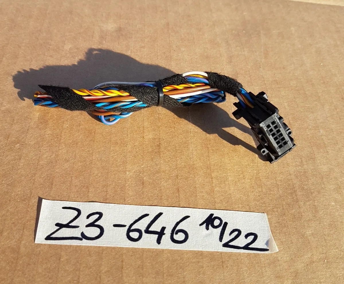 BMW Z3 Roadster Tiefton Lautsprecher Box Audio Stecker 8364646