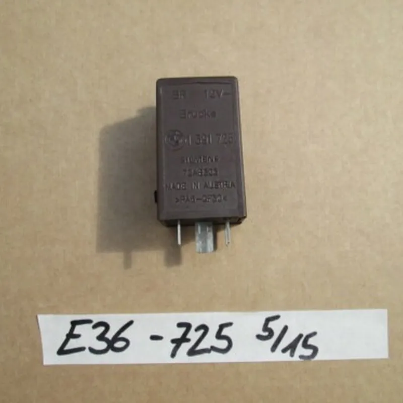 BMW E34 / E36 / Z3 Relais Verbindungsstecker mit Verrastung 1391725