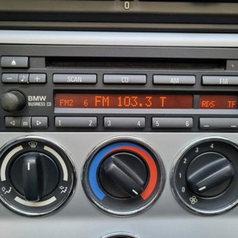 BMW E30 E36 Z3 Roadster  E34 E32 E31 CD Radio  Business 6909884 mit Code