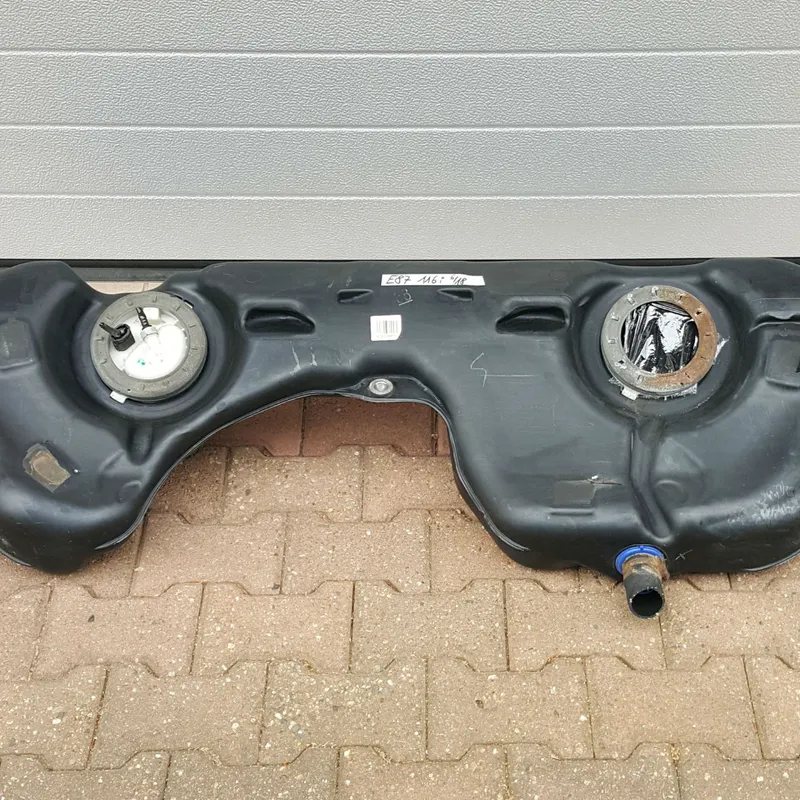 Tank BMW E81  E82  E87  E88 E90 E91 Kraftstoff Benzin Tank 6763842 ohne Pumpe
