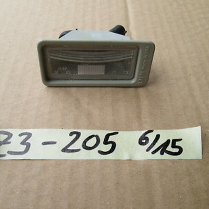 BMW E36 + Z3 Nummernschild Beleuchtung HINTEN + Lampenfassung 8360205