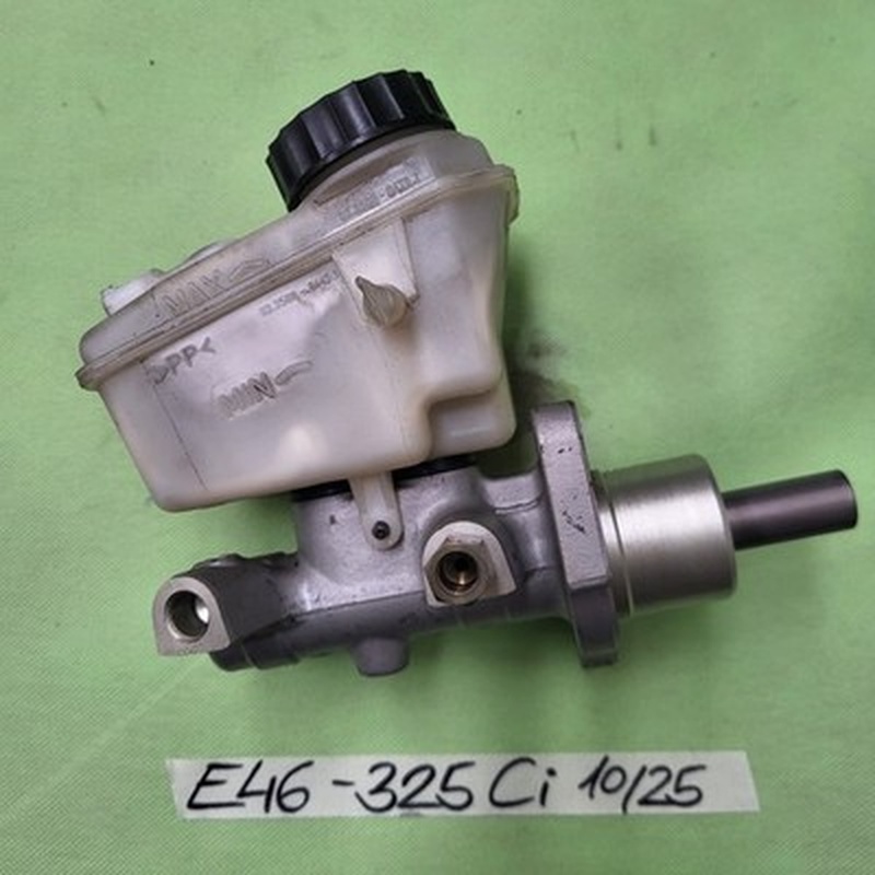 BMW E46  Hauptbremszylinder 1165582 Ausgleichsbehälter 6751589