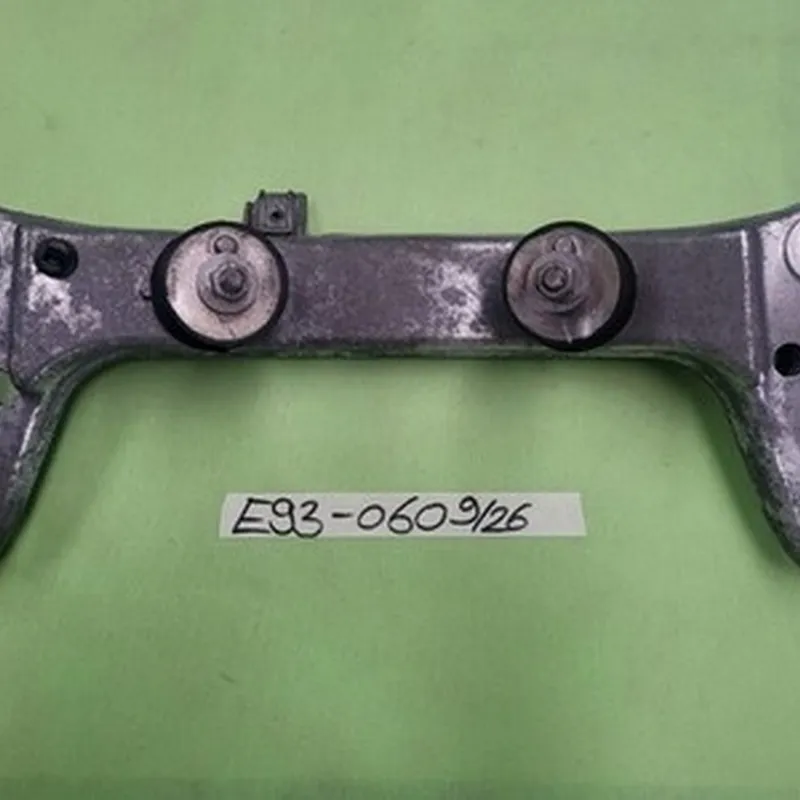 BMW E81 E82 E87 E88 E90 E91 E92 E93 Automatik Getriebe Halter Träger 6778060