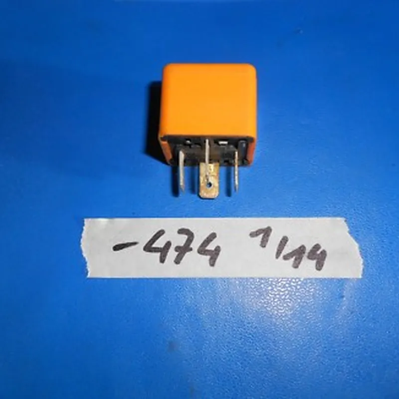 BMW E30 Limousine Relais 1376474 