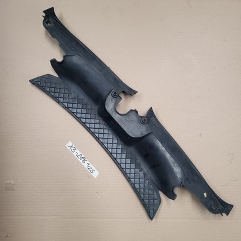 BMW X3 Plastik Abdeckung Blende Verkleidung Luftführung Schlossträger 3402286
