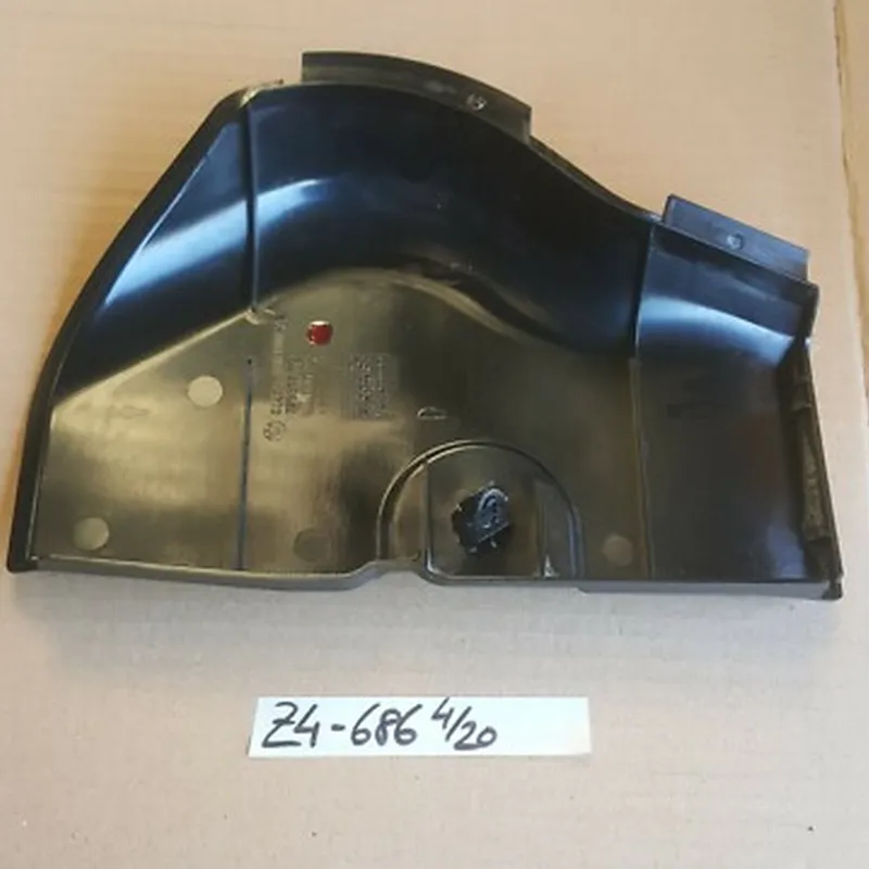 BMW Z4 E85 Deckel Blende Rückleuchte rechts 7016686 Rücklicht Kappe Verkleidung