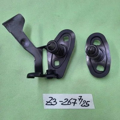 BMW Z3 Roadster Coupe  Haubenzapfen 8122267 Fanghaken Motorhaube rechts 8397693