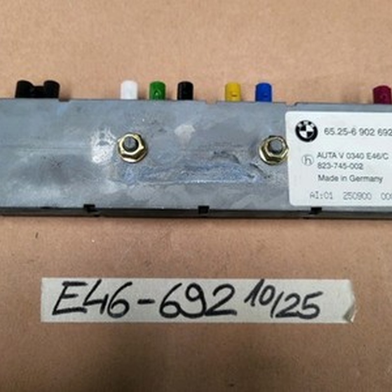 Antenne BMW E46 Cabrio Antennenverstärker Diversity 6902692