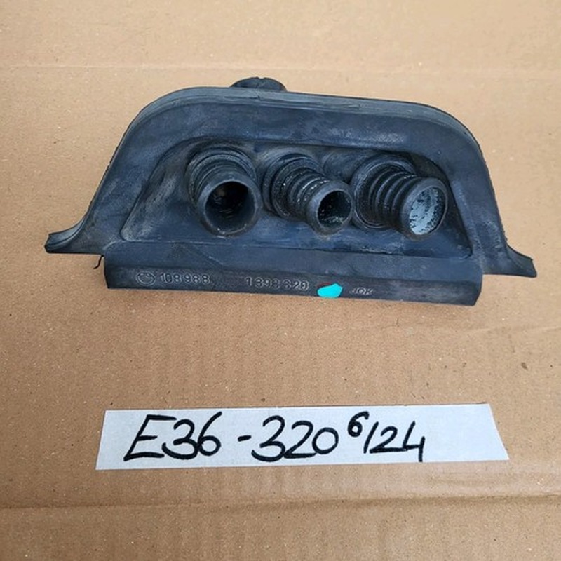 BMW E36 Flansch Durchführung Heizung Heizungskasten Anschluss Stück  1393320