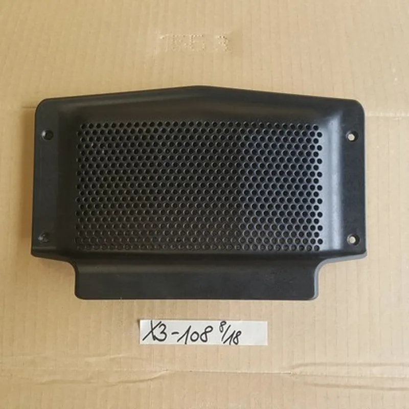 BMW X3 E83 Gitter Verkleidung Abdeckung Zentralbass 6990108