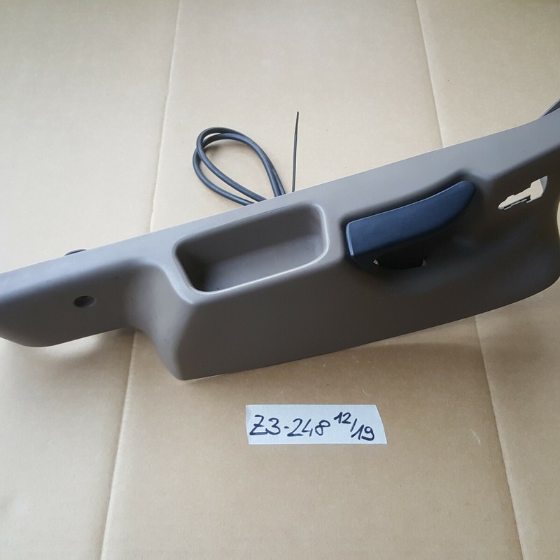 BMW Z3 Roadster Sitz Blende Verkleidung Abdeckung außen rechts beige 8398248