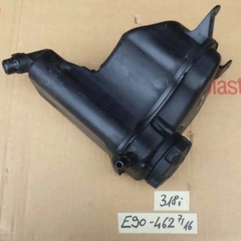 BMW E90 E91 E92 E93 E81 E87 E88 Kühlwasser Behälter Ausgleichsbehälter 7567462