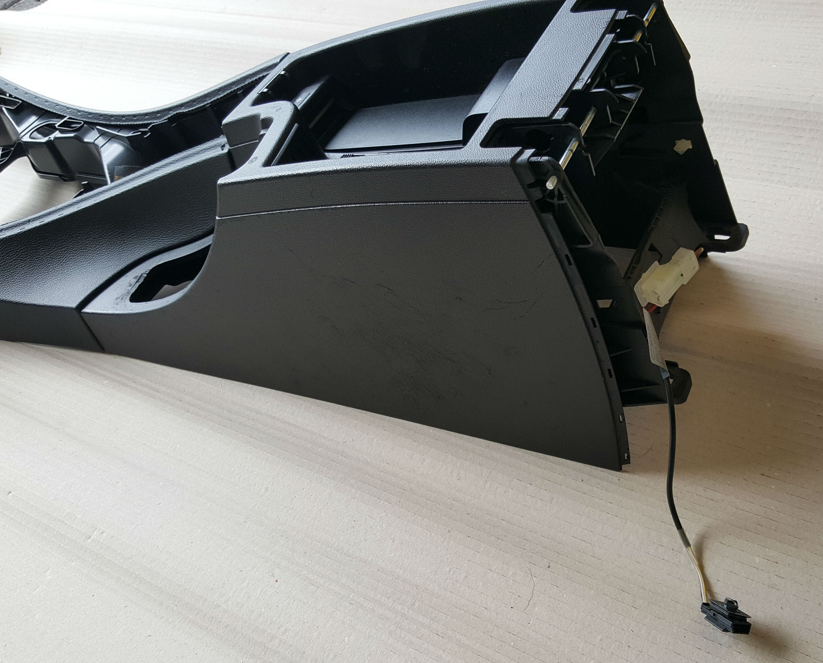 BMW E90 E91 Mittelkonsole Telefon Konsole Aux In Anschluss Zigaretten Anzünder