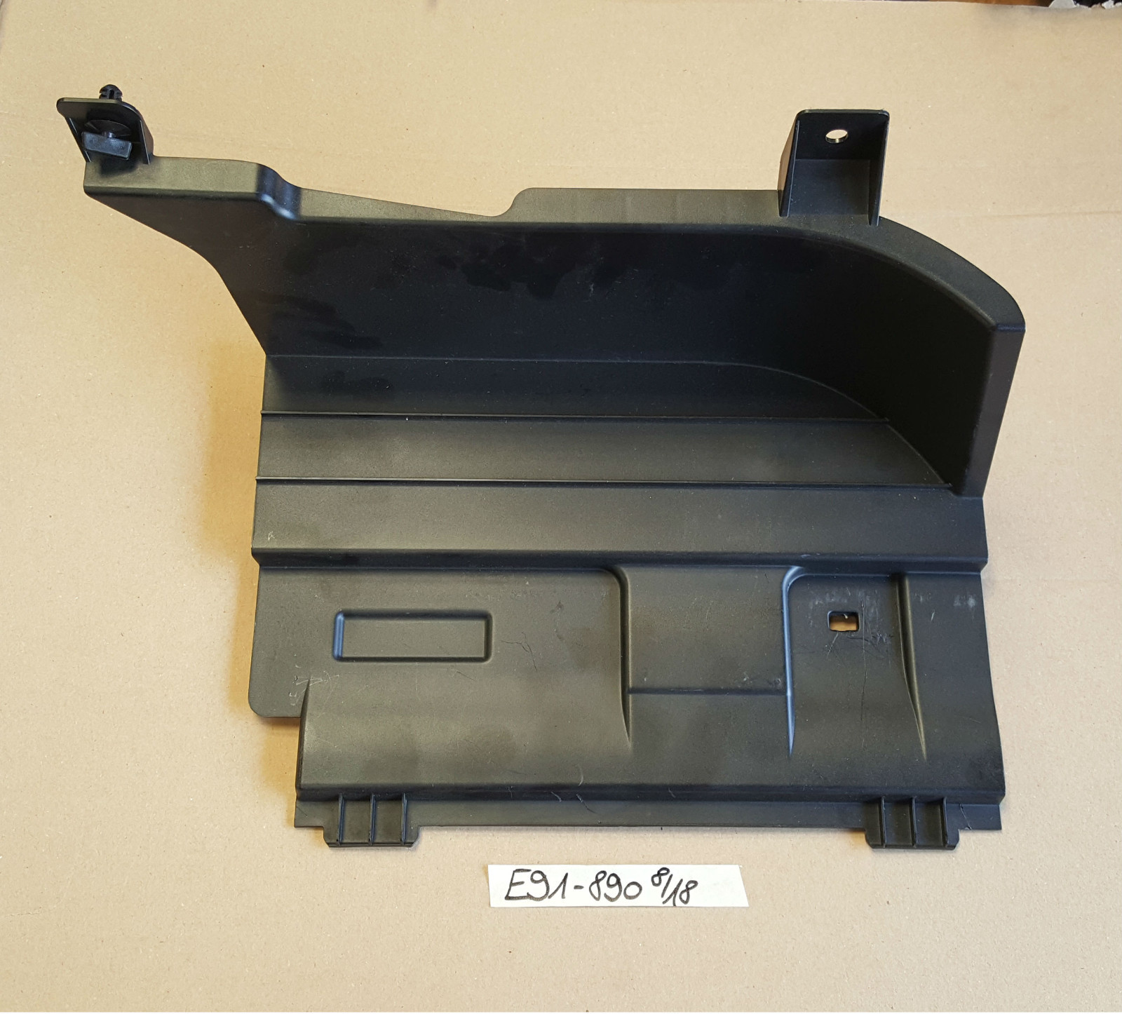 BMW  E91 Touring Kofferraum Verkleidung  Batterie Abdeckung 7068890 – Bild 1