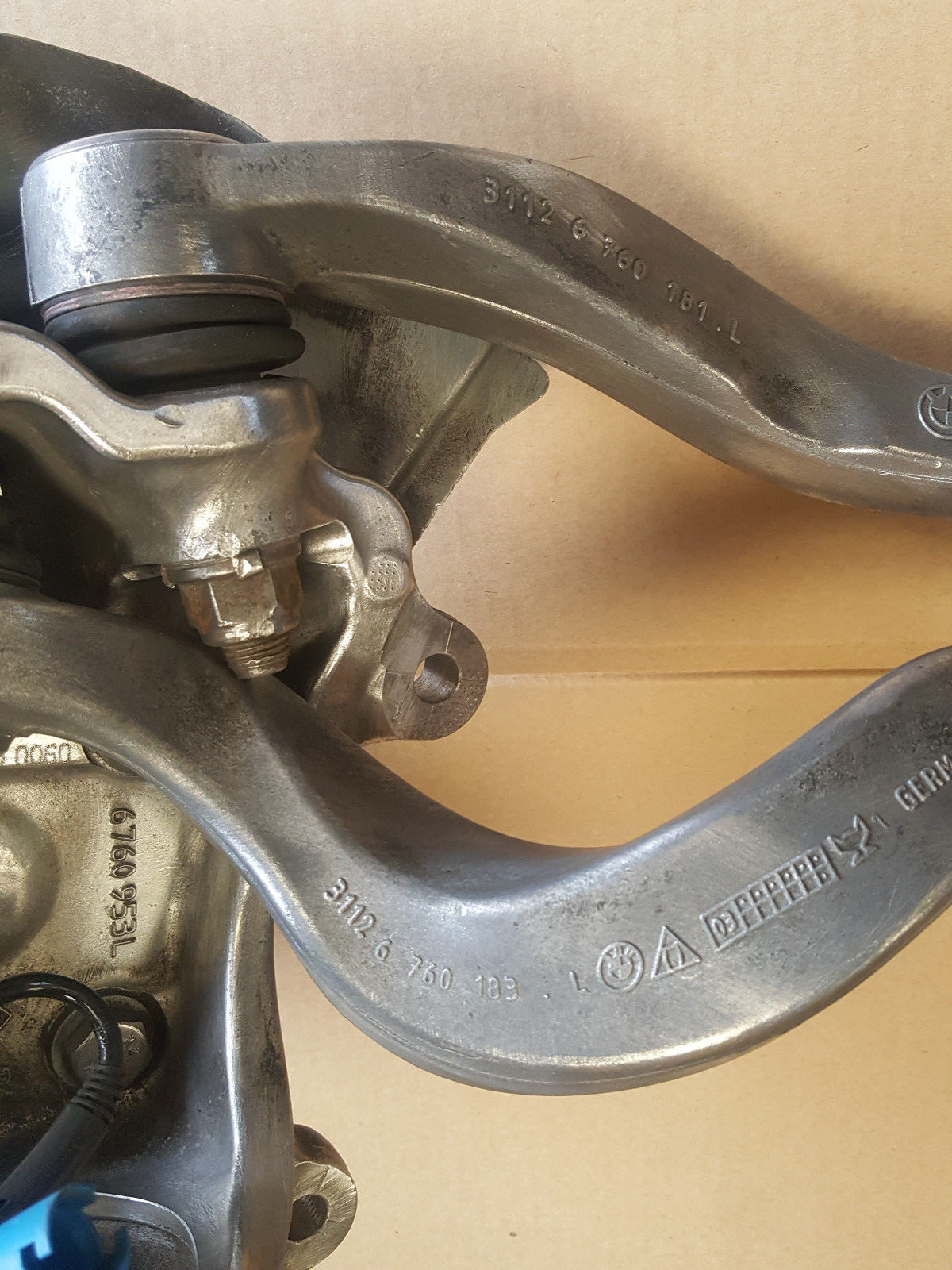 BMW E60 Radlager VORNE LINKS Schwenklager Radnabe Zugstrebe Querlenker 6760181