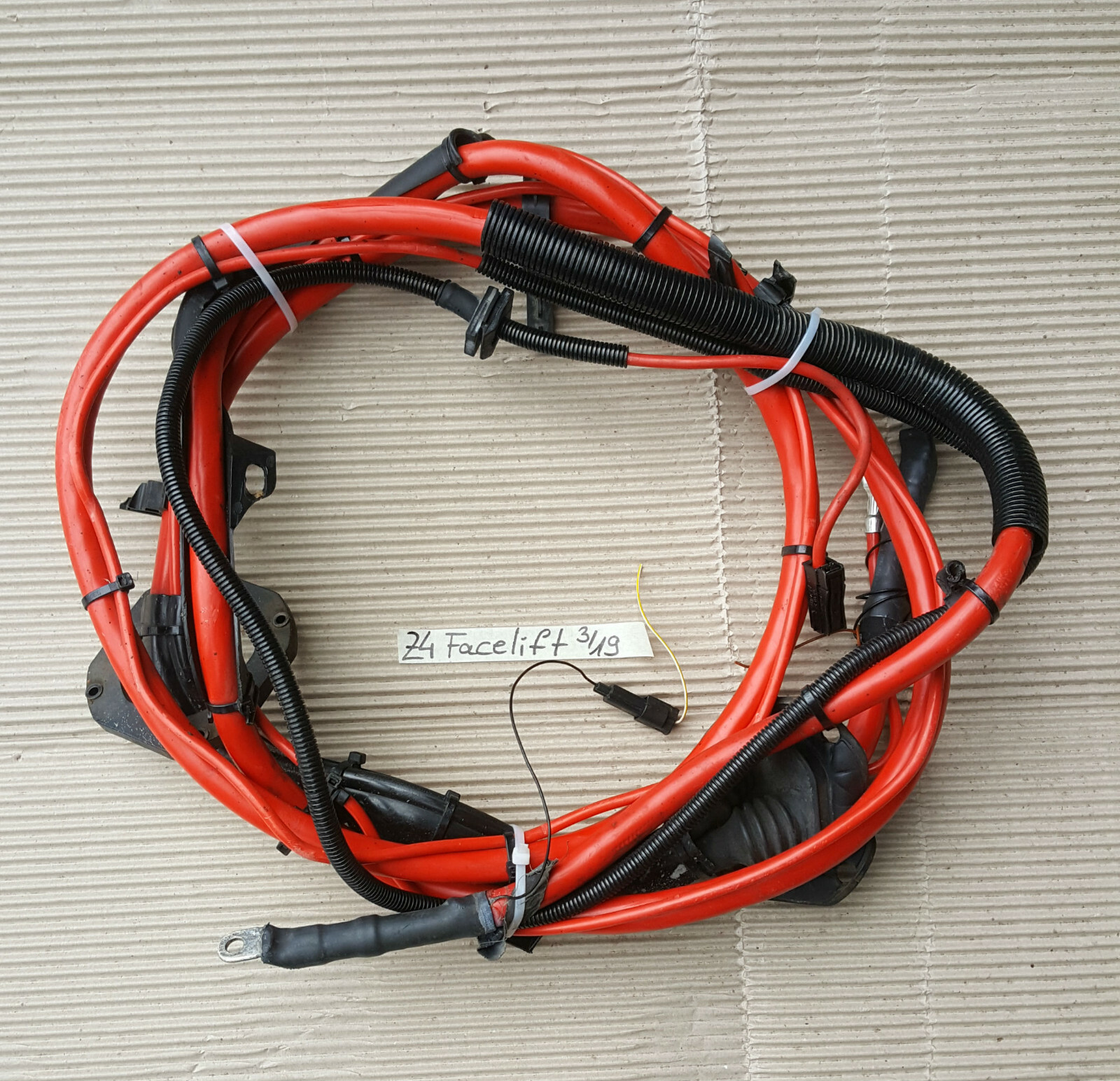 BMW Z4 E85 Pluskabel Leitung Batterie Kabel Unterflur – Bild 3