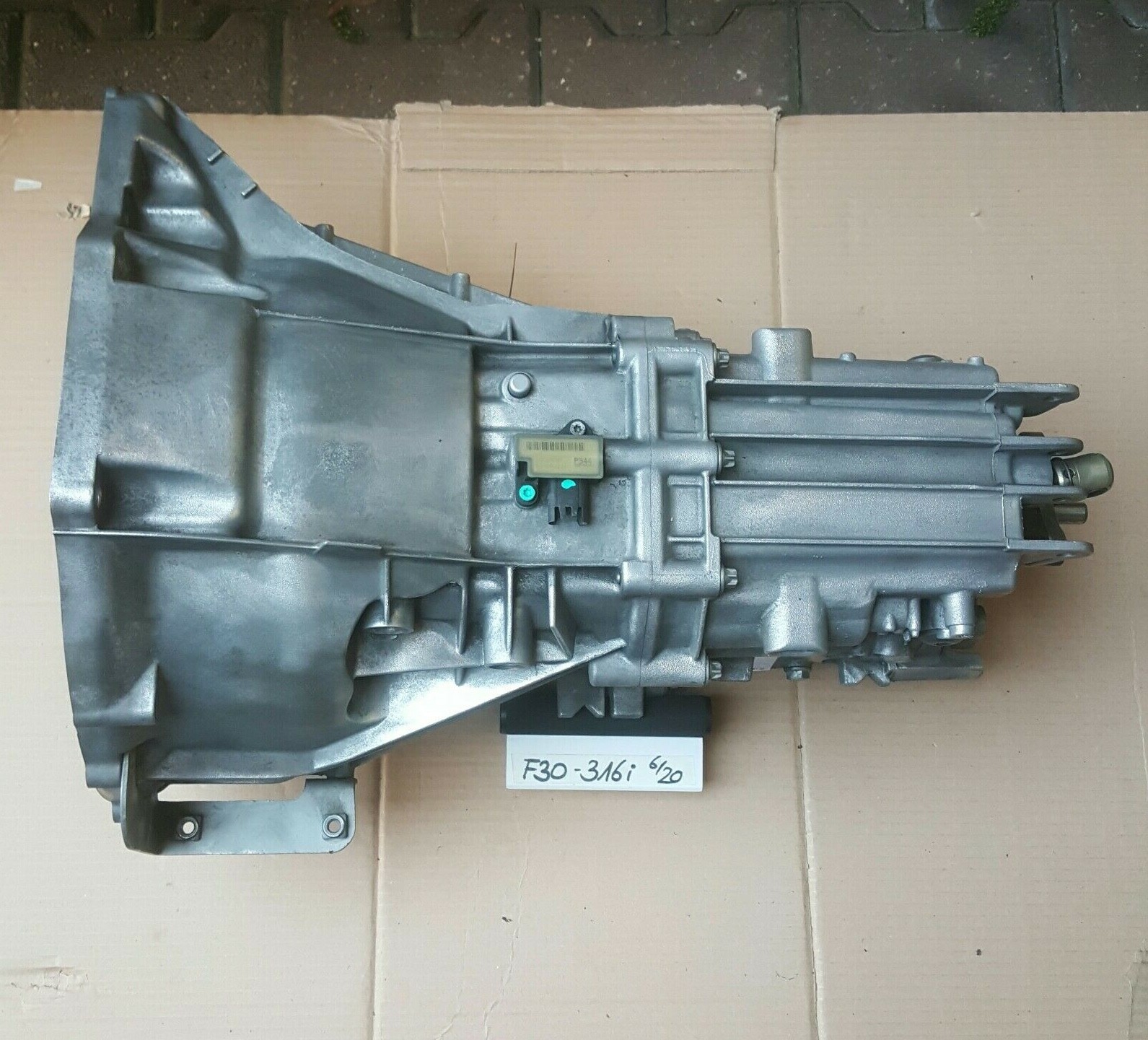 BMW 116i F20 F21 / 316i F30 F31 Getrag Getriebe  6 Gang Schaltgetriebe 7597917 – Bild 1