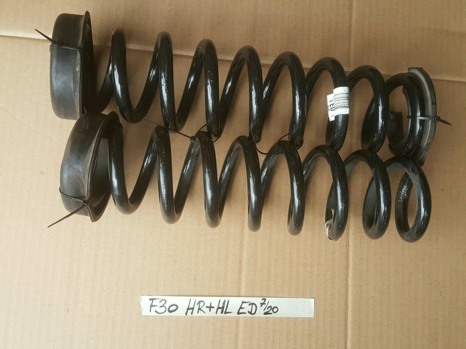 BMW F30 Spiral Schrauben Tonnen Feder für 316i Fahrwerk HINTEN links rechts – Bild 1