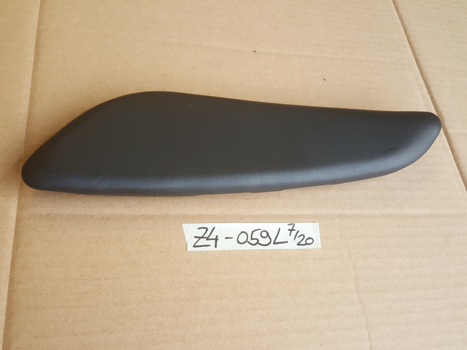 BMW Z4 E85 E86 Mittelkonsole Verkleidung Leder Blende links Kniepad 7026215 – Bild 1