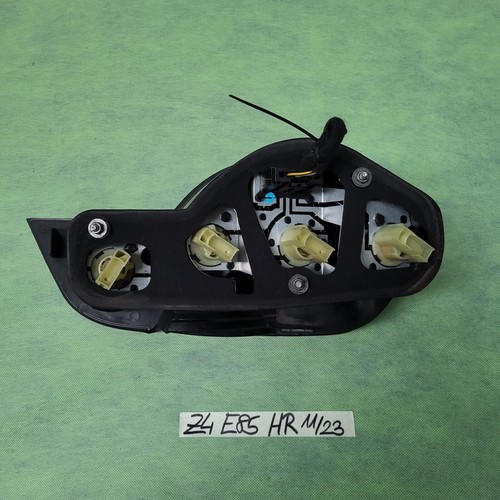 BMW Z4 E85 Rücklicht Rückleuchte Platine Heckleuchte rechts 7165722 Leiste black – Bild 3