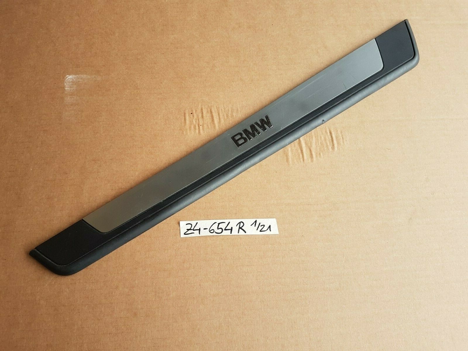 BMW Z4 E85 Blende Leiste Einstieg Einstiegsleiste RECHTS 7016654 Riss im Gummi – Bild 1